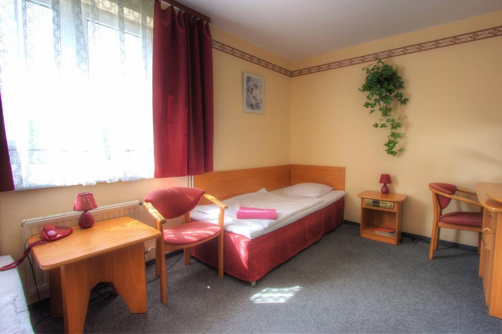 Hotel Margo Cedynia Стая снимка